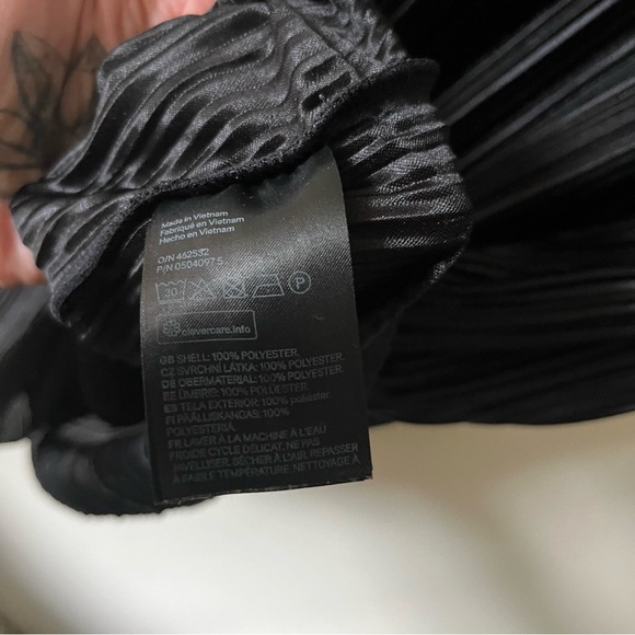 H&M Black Pleated Sheer Midi Dress Size S Witchcore Whimsigoth Dark Fairy Goth - Picture 8 of 8